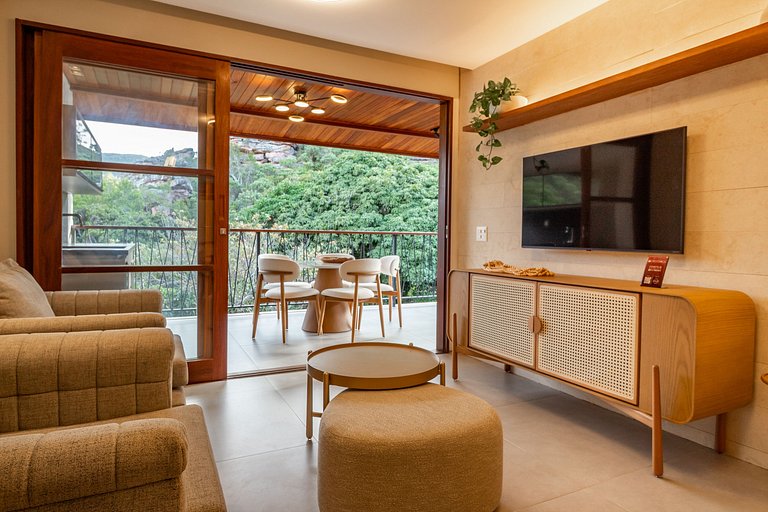 Apartamento Luxuoso com Vista para as Montanhas