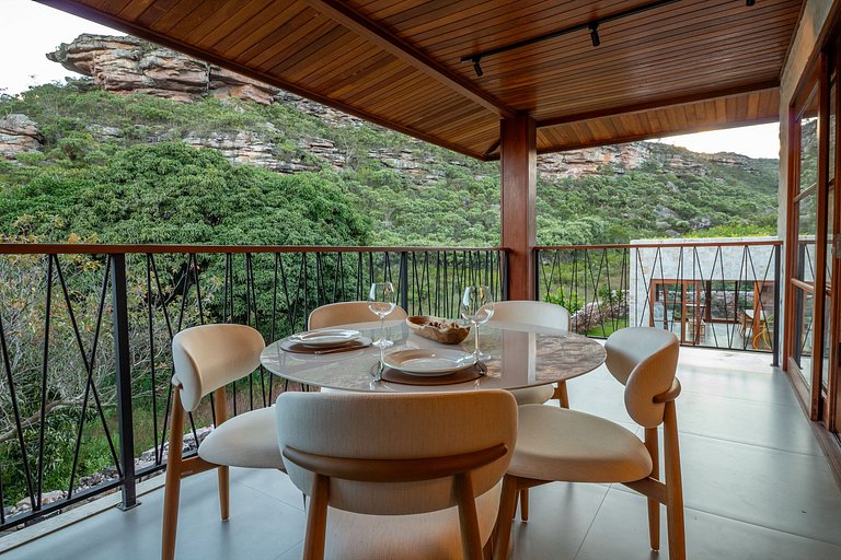 Apartamento Luxuoso com Vista para as Montanhas