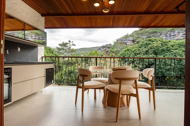 Apartamento Luxuoso com Vista para as Montanhas