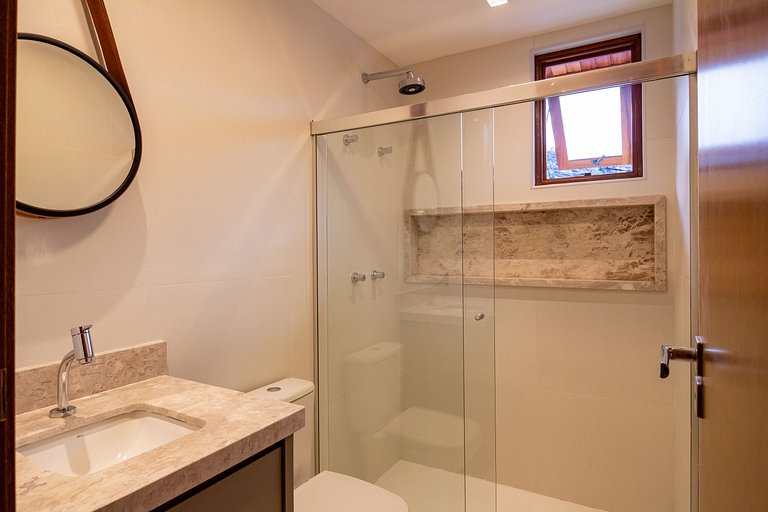 Apartamento Luxuoso com Vista para as Montanhas